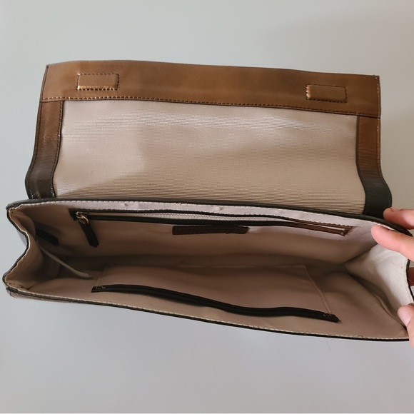 Ann Taylor EUC iridescent BEAUTIFUL clutch - Picture 4 of 6